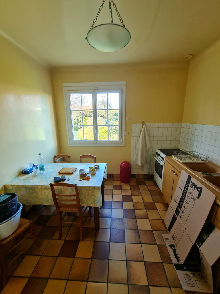 Avant Aménagement et Décoration d'une Cuisine et Son Séjour Art Déco